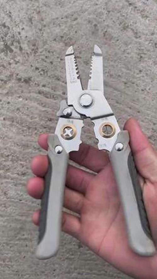 高性能實用工具 多功能剝線鉗與舒適床上用品的完美結合